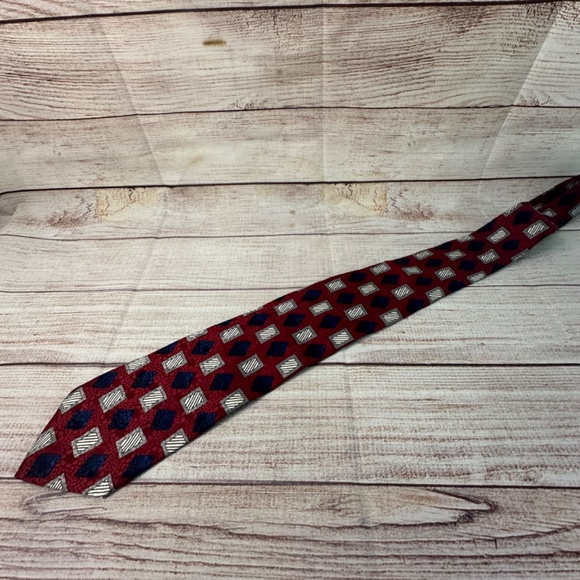 Men's Silk Neck Tie Geoffrey Beane Made USA Italy Geometric 3 3/4 X 57 - Picture 3 of 5